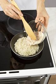 Приготовление блюда по рецепту - Пельмени с кальмарами. Шаг 2